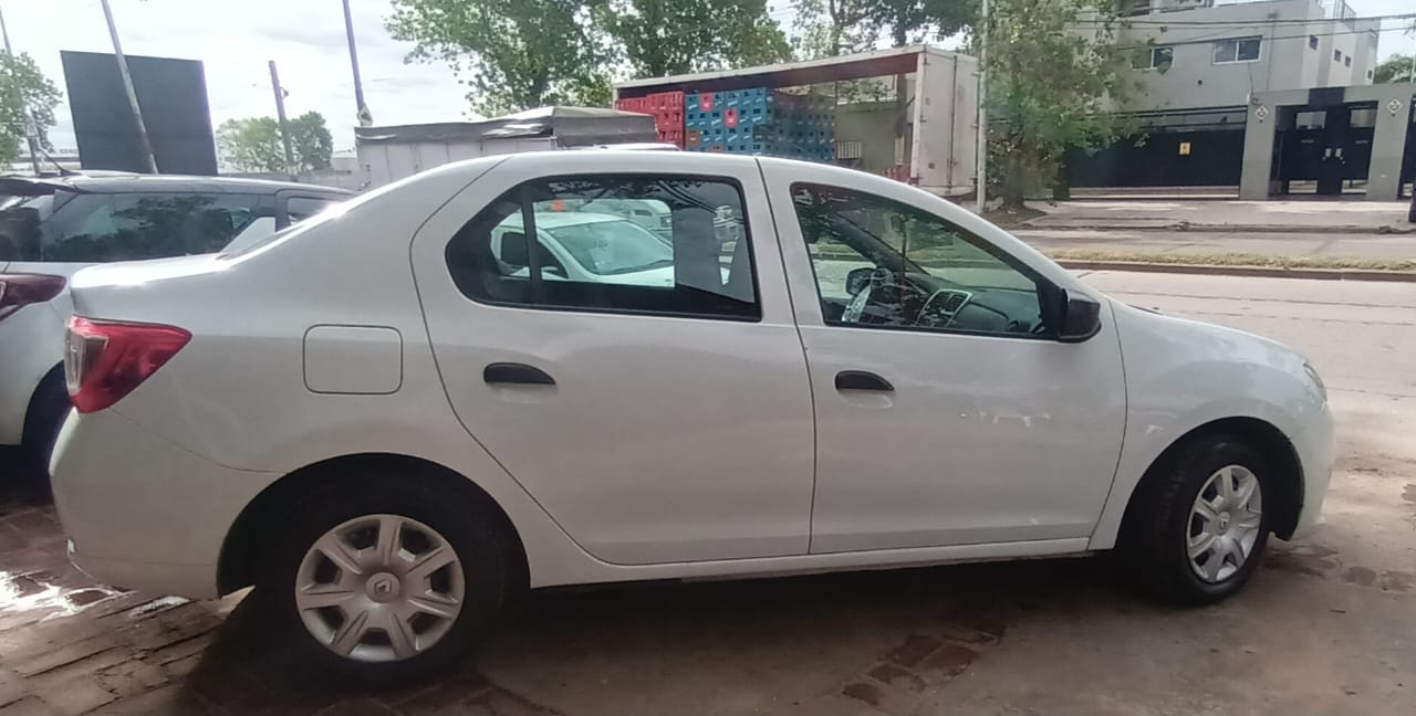 RENAULT LOGAN AUTHENTIQUE 